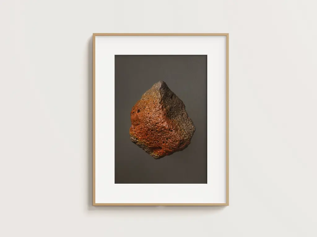 Free_Poster_Frame_Mockup_18.webp